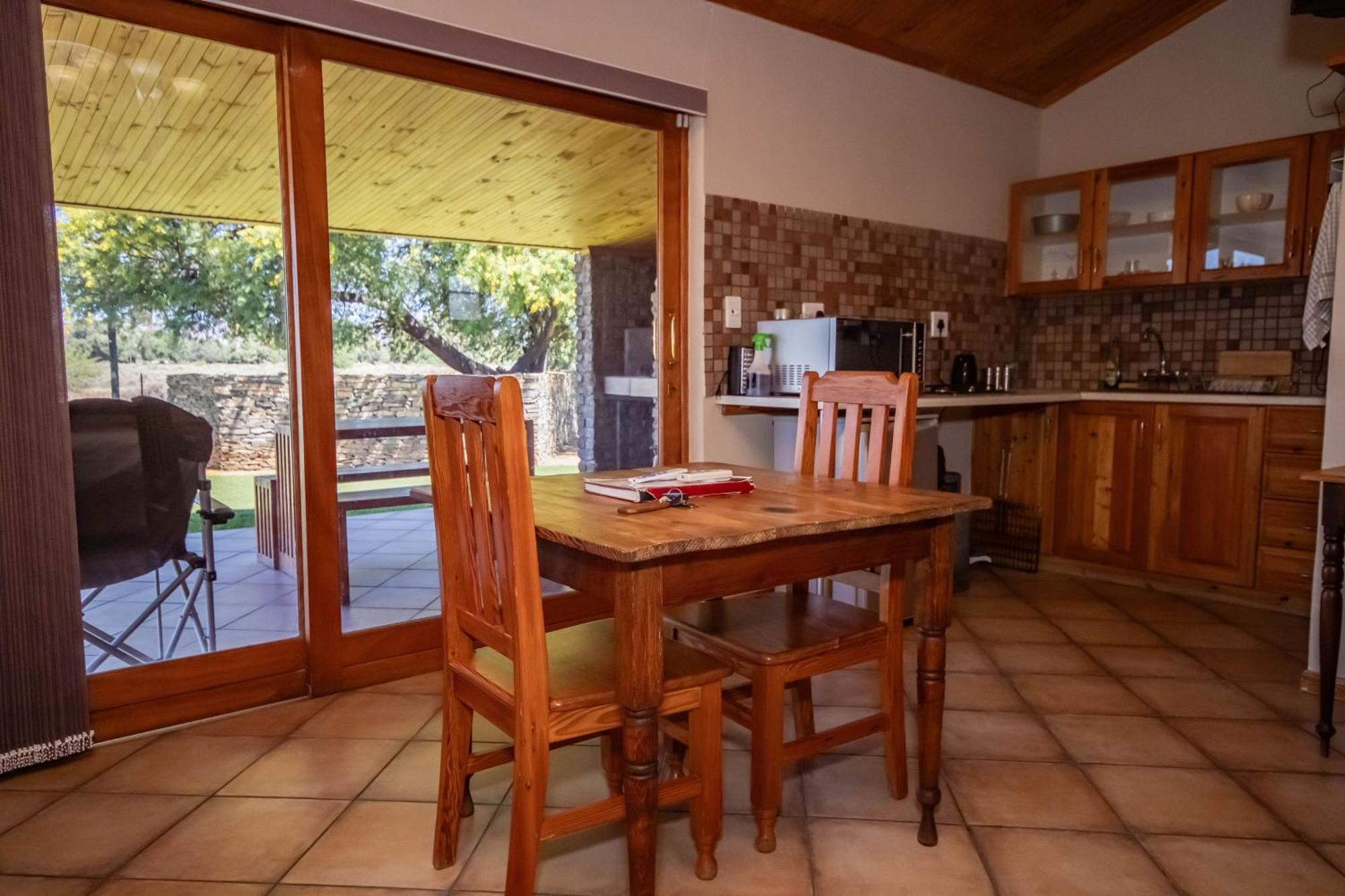 Tarantula Guest House Calvinia المظهر الخارجي الصورة