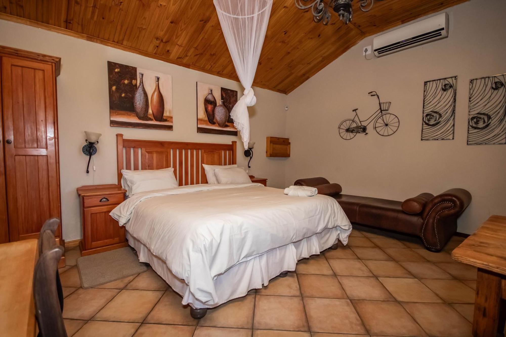 Tarantula Guest House Calvinia المظهر الخارجي الصورة