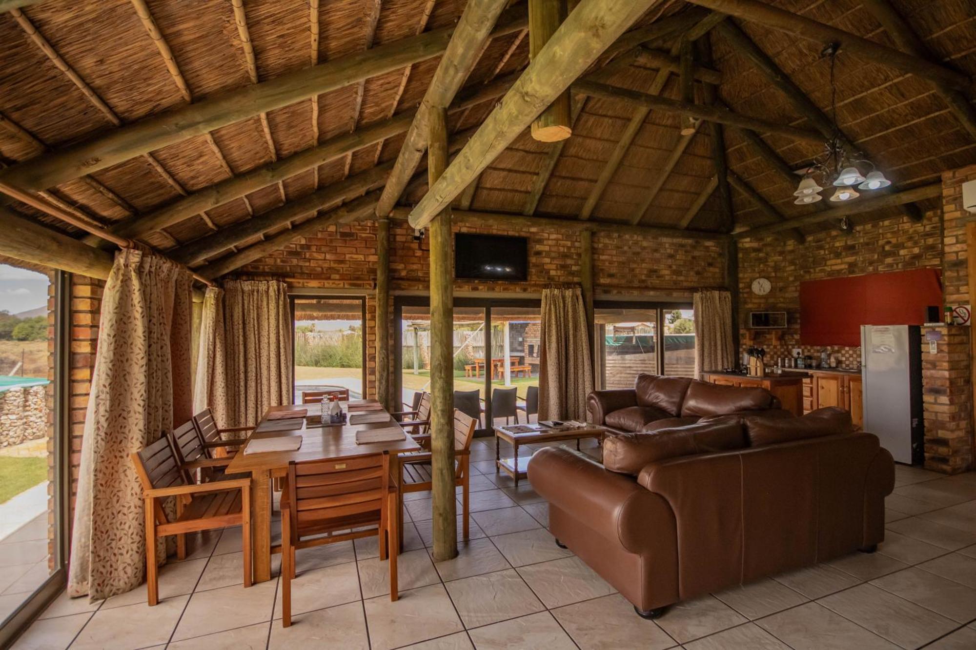 Tarantula Guest House Calvinia المظهر الخارجي الصورة