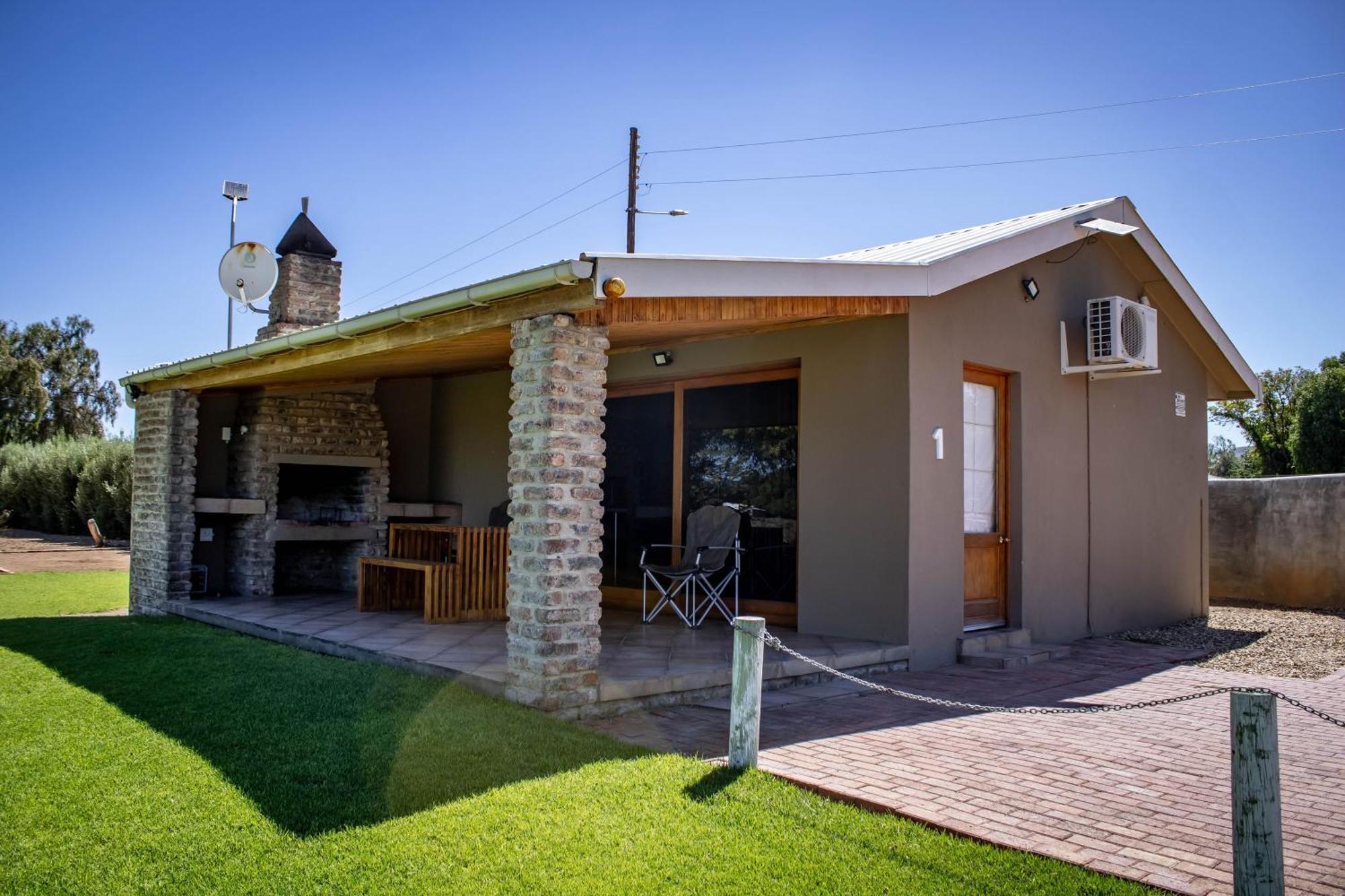 Tarantula Guest House Calvinia المظهر الخارجي الصورة