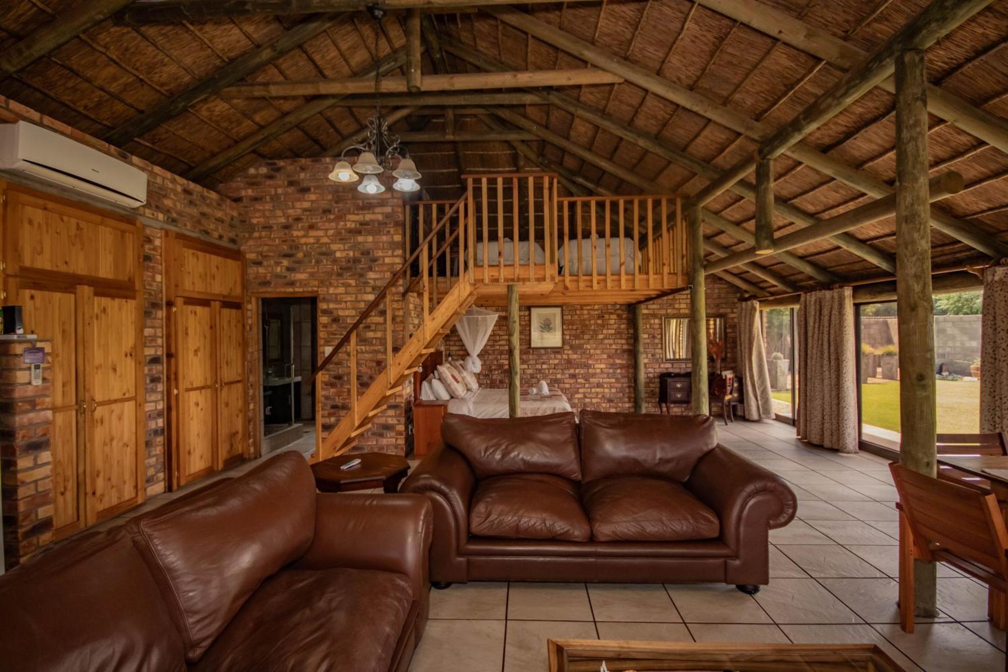 Tarantula Guest House Calvinia المظهر الخارجي الصورة