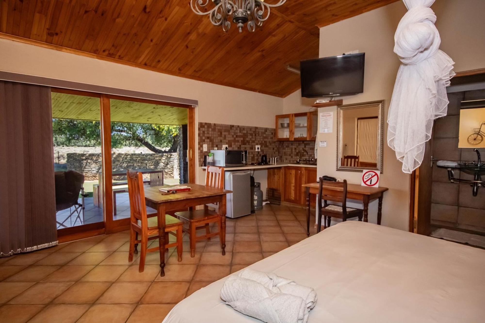 Tarantula Guest House Calvinia المظهر الخارجي الصورة